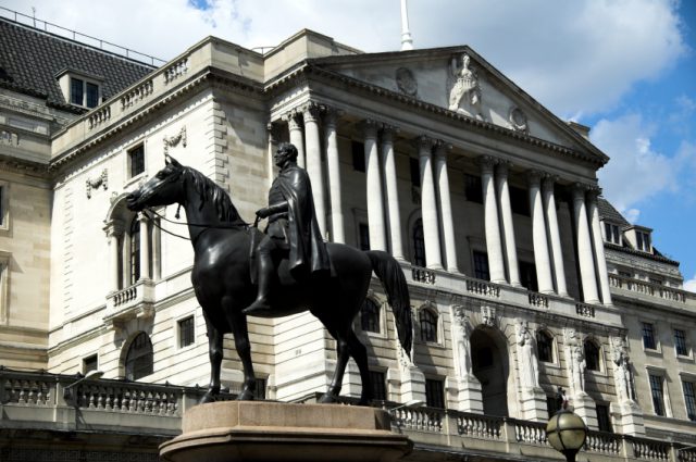 BoE Keeps Interest Rates on Hold Despite Inflation Fears